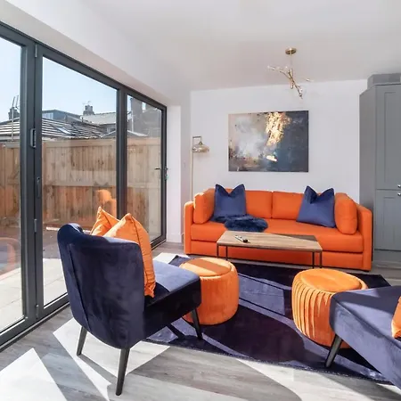 The Ebor With Hot Tubs Holiday home *