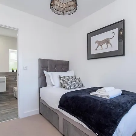 The Ebor With Hot Tubs Holiday home *