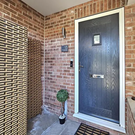 The Ebor With Hot Tubs Holiday home