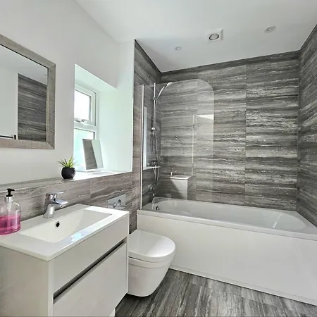 Holiday home The Ebor With Hot Tubs York